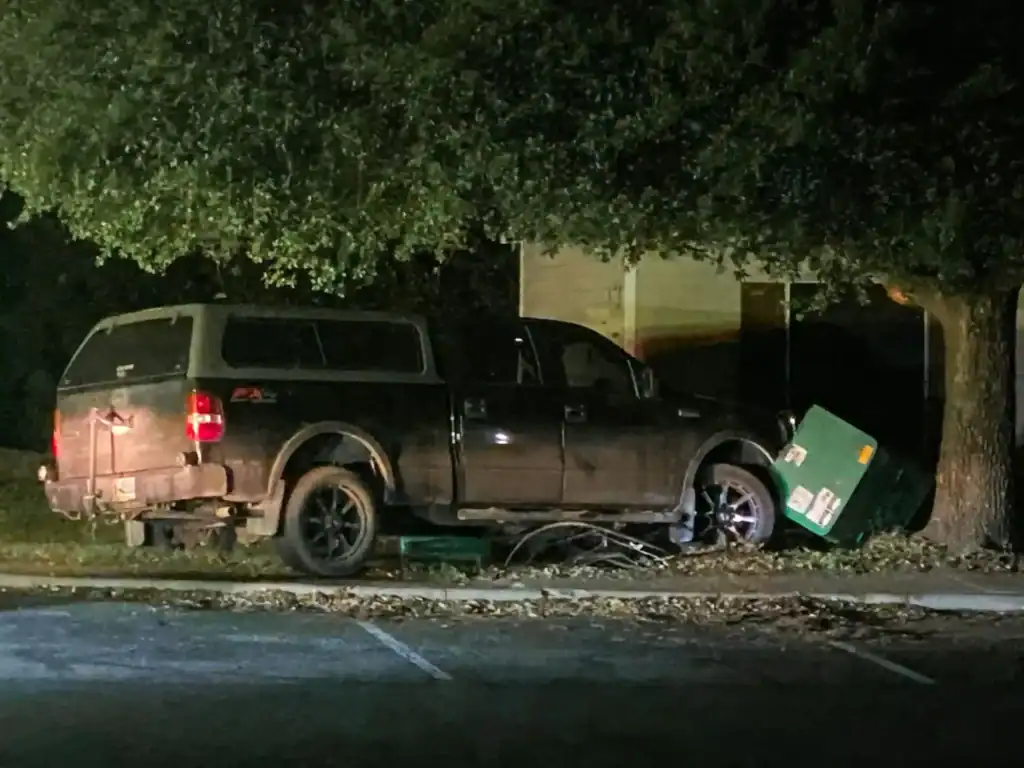 photo on the vehicle crash on faro drive